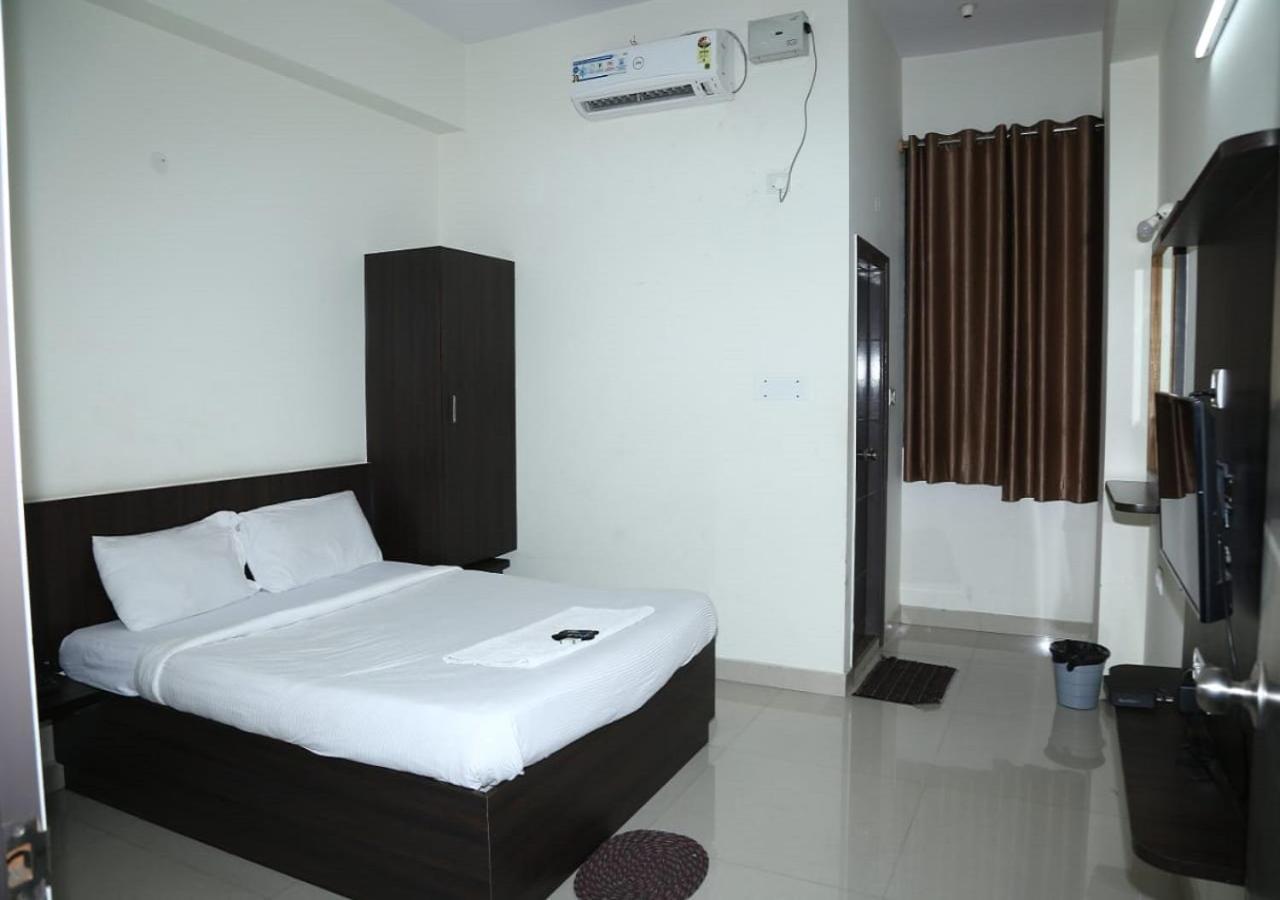 Pride Image Hotell Bangalore Exteriör bild