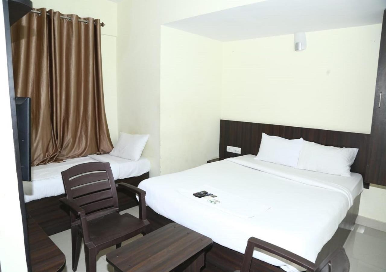 Pride Image Hotell Bangalore Exteriör bild