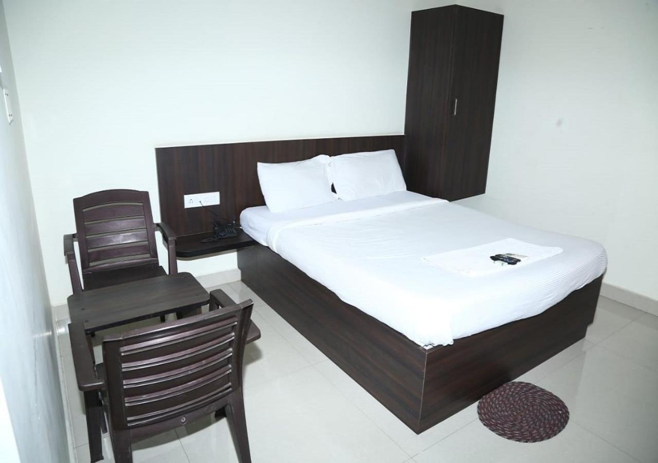 Pride Image Hotell Bangalore Exteriör bild